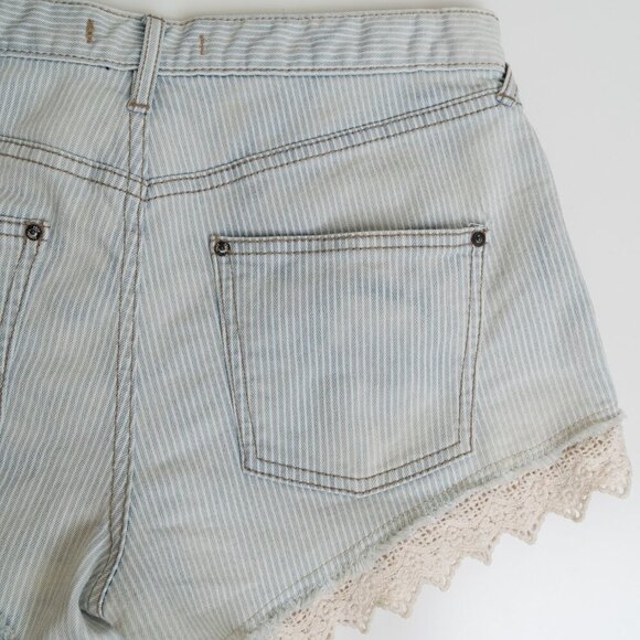 Free People High Rise Jean Shorts Striped Lace Crochet Trim Light Wash - Picture 8 of 9